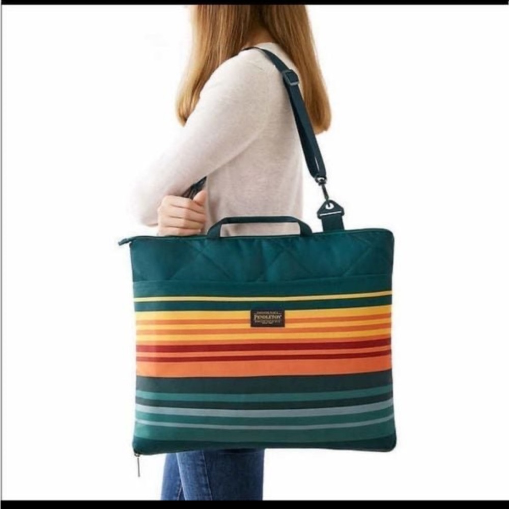 Pendleton Hazel Creek Outdoor Packable Throw Camp Picnic Blanket